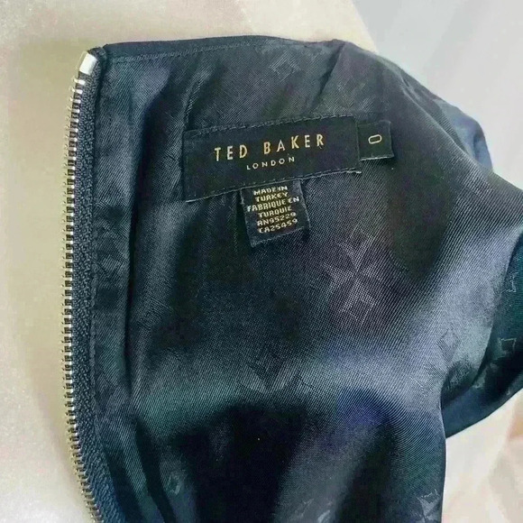 *NWOT* Ted Baker Saloted Dress in Black Wool blend sheath dress size 0. - Picture 10 of 12